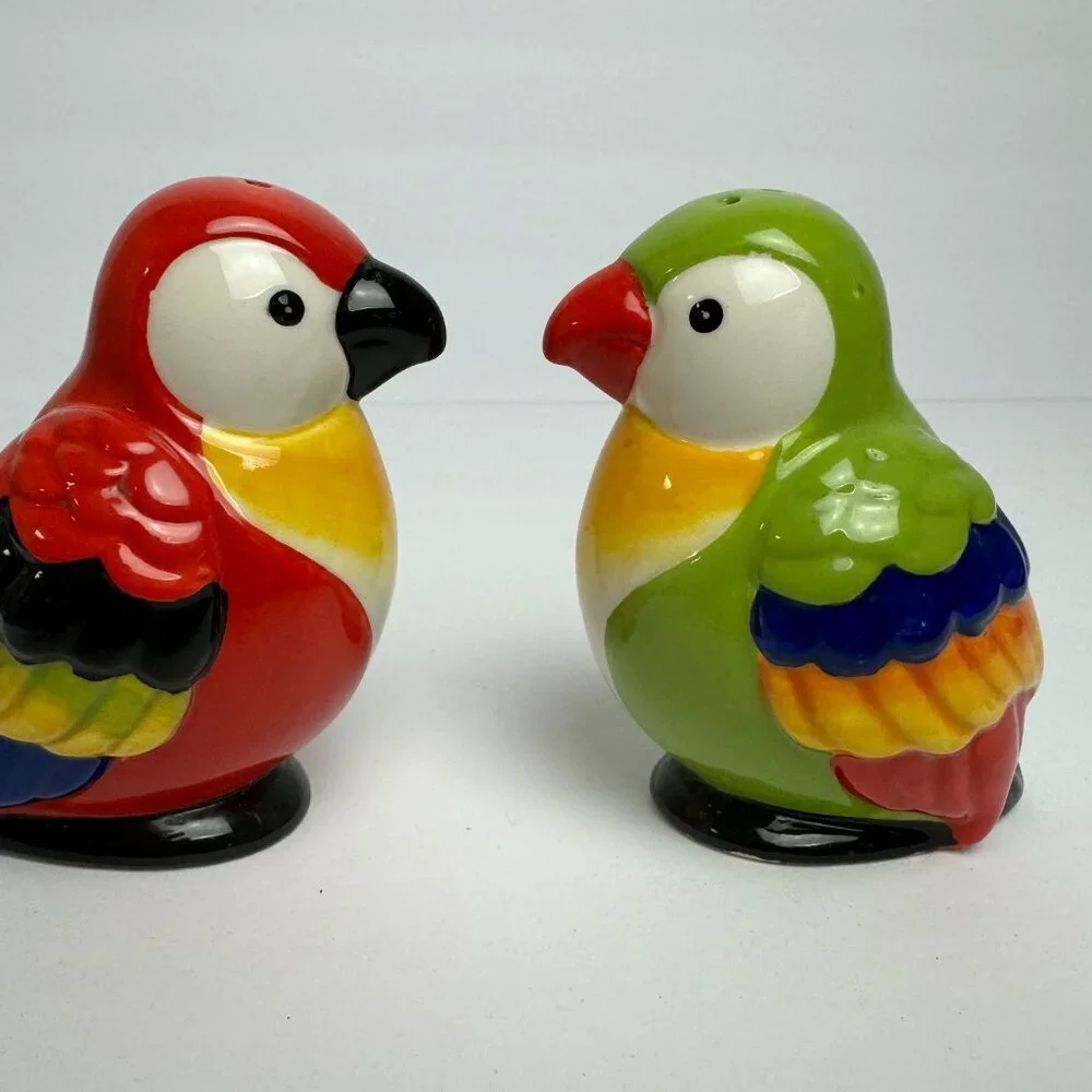 Pier 1 Pier One Parrot Salt & Pepper Shakers Set